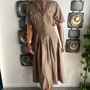Chic Button-Up Brown Midi Dress